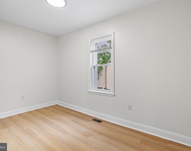 2151 E Stella Street - Photo Thumbnail 15