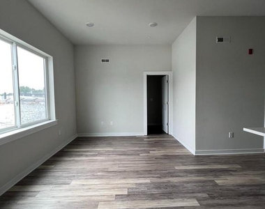 4912 Baltimore Avenue - Photo Thumbnail 2