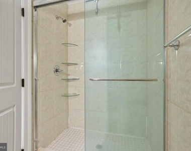 738 S 11th Street - Photo Thumbnail 9