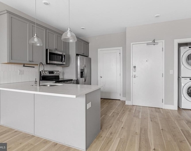 5230 Walnut Street - Photo Thumbnail 3