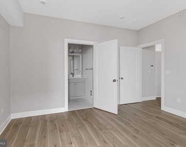 5230 Walnut Street - Photo Thumbnail 12