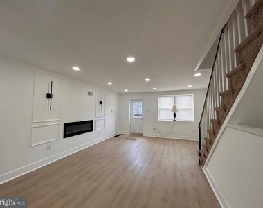 8033 Williams Avenue - Photo Thumbnail 3
