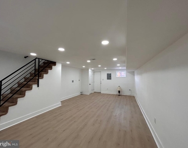 8033 Williams Avenue - Photo Thumbnail 20