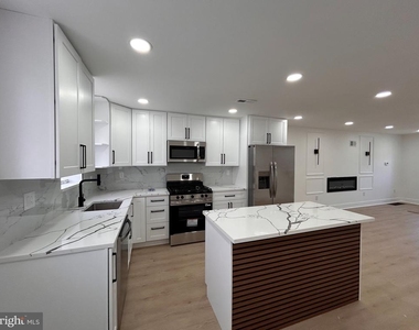 8033 Williams Avenue - Photo Thumbnail 6