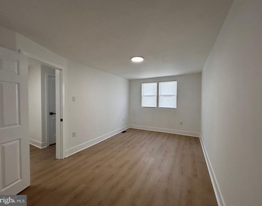 8033 Williams Avenue - Photo Thumbnail 12