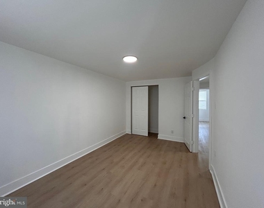 8033 Williams Avenue - Photo Thumbnail 13