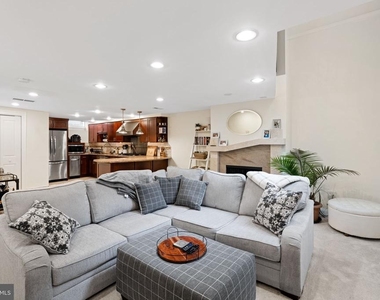502 S 11th Street - Photo Thumbnail 1