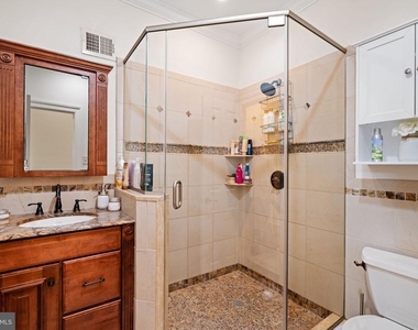 502 S 11th Street - Photo Thumbnail 16
