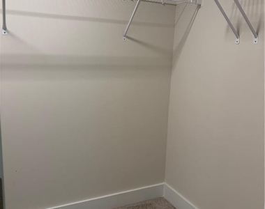706 Barbour Farm Lane - Photo Thumbnail 18