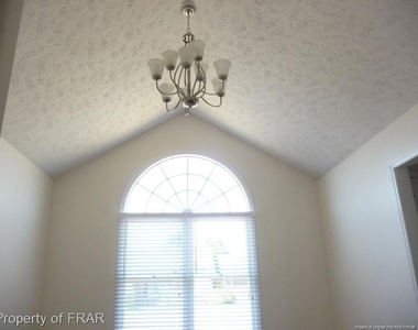 1191 Helmsley Drive - Photo Thumbnail 3