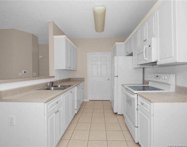 3119 Wisteria Lane - Photo Thumbnail 11