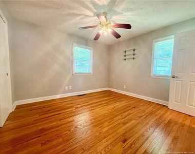 1914 Cherokee Drive - Photo Thumbnail 9