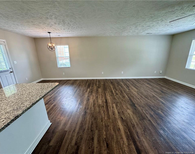 503 E 18th Street - Photo Thumbnail 7