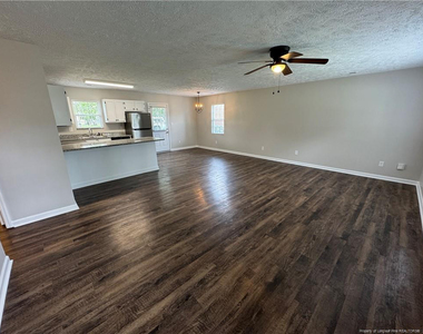 503 E 18th Street - Photo Thumbnail 5