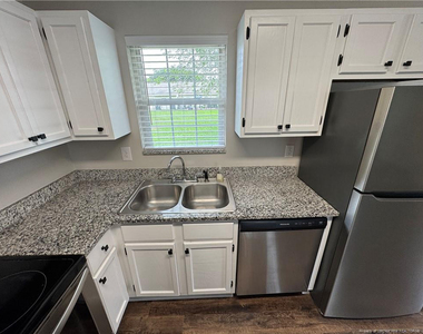 503 E 18th Street - Photo Thumbnail 12