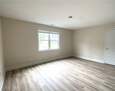 2421 Colgate Drive - Photo Thumbnail 8