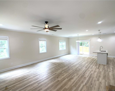 2421 Colgate Drive - Photo Thumbnail 4