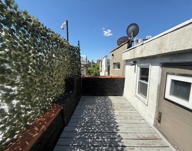 East 13th Street, & 1st Ave., New York, NY 10009 - Photo Thumbnail 12