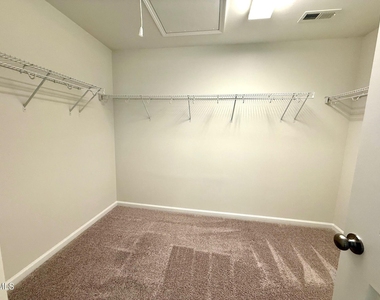 1037 Lakebrink Drive - Photo Thumbnail 18