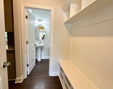 1037 Lakebrink Drive - Photo Thumbnail 14