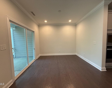 1037 Lakebrink Drive - Photo Thumbnail 13