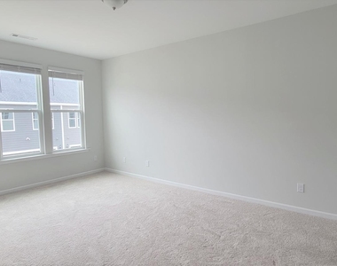 7809 Flatrock Park Drive - Photo Thumbnail 12