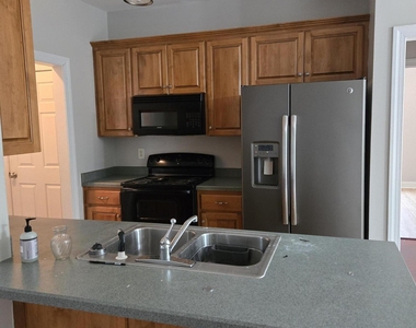 18 Castlewood Drive - Photo Thumbnail 3