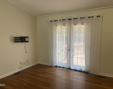 1437 Huntly Court - Photo Thumbnail 3