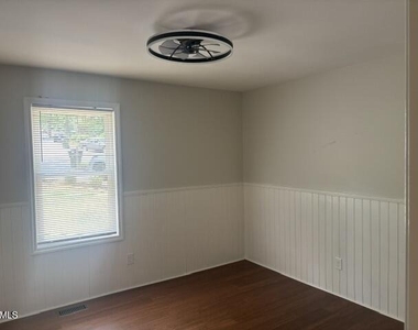 1437 Huntly Court - Photo Thumbnail 12