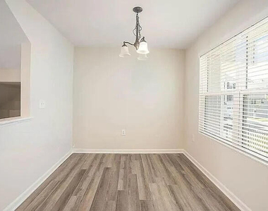 3003 Soft Breeze Drive - Photo Thumbnail 5