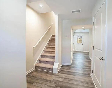3003 Soft Breeze Drive - Photo Thumbnail 2