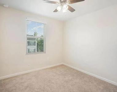 3003 Soft Breeze Drive - Photo Thumbnail 8