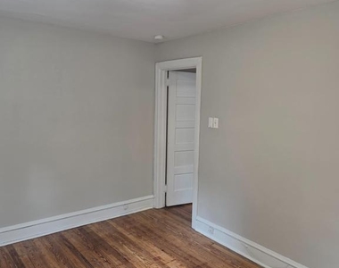 107 N Narberth Avenue - Photo Thumbnail 10