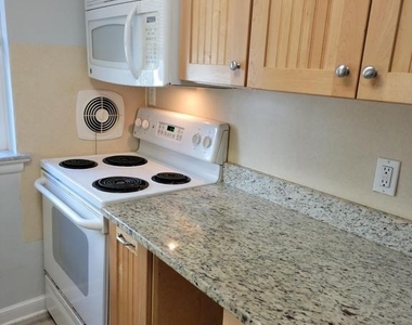 230 N Essex Avenue - Photo Thumbnail 8