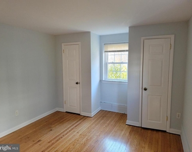 230 N Essex Avenue - Photo Thumbnail 10