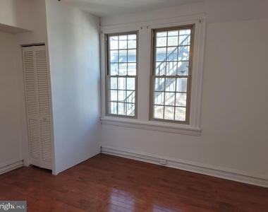 111 Iona Avenue - Photo Thumbnail 9