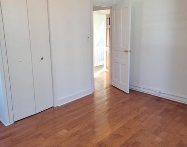 111 Iona Avenue - Photo Thumbnail 10