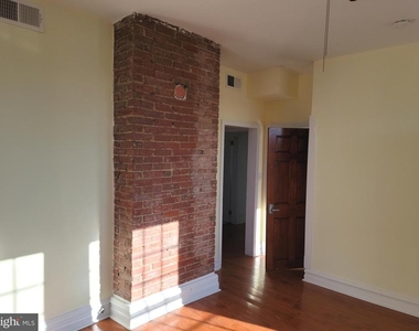 111 Iona Avenue - Photo Thumbnail 4
