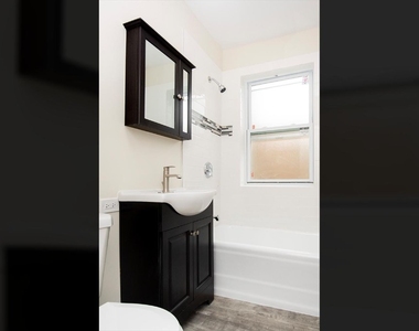 916-20 Greenbay Rd - Photo Thumbnail 5