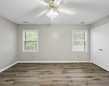 7926 Brown Bark Place - Photo Thumbnail 11