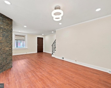 105 Jackson Avenue - Photo Thumbnail 13