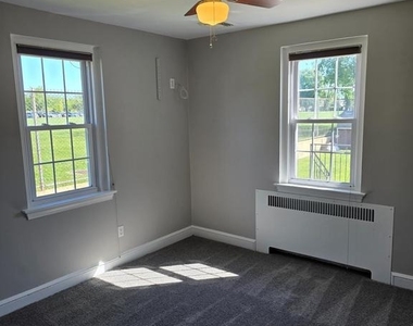 605 S Eagle Road - Photo Thumbnail 10