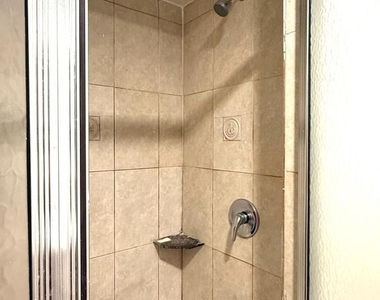 1300 Main Street - Photo Thumbnail 5