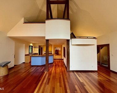 5820 Ten Springs Lane - Photo Thumbnail 5