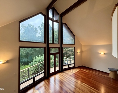 5820 Ten Springs Lane - Photo Thumbnail 20