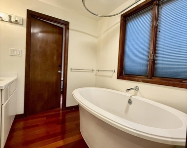 5820 Ten Springs Lane - Photo Thumbnail 16