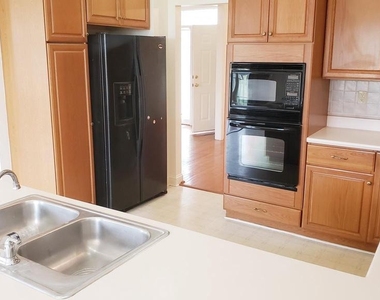 14 Hayworth Circle - Photo Thumbnail 2