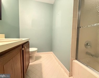 3705 Waltham Court - Photo Thumbnail 12
