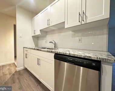 200 Spruce Street - Photo Thumbnail 1