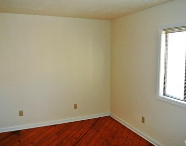 216 Greene Street - Photo Thumbnail 3